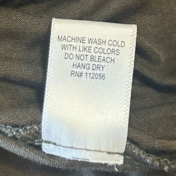 Zenana Top- Dark Olive Green. Size 2X.
Minimalist. Basic. Layering. All … - Picture 9 of 9